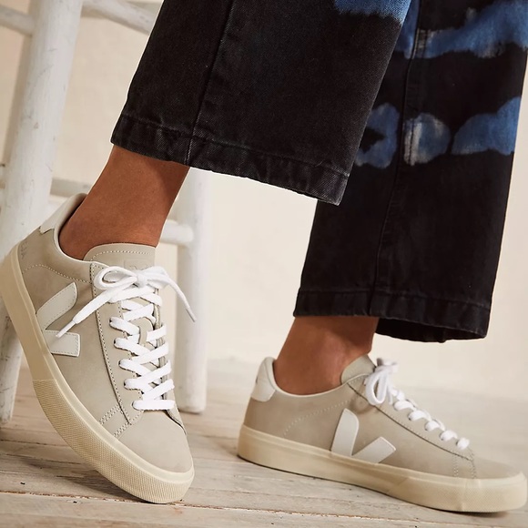 Veja Campo Nubuck in Natural/White size 40EU/9US New in Box - Picture 1 of 7